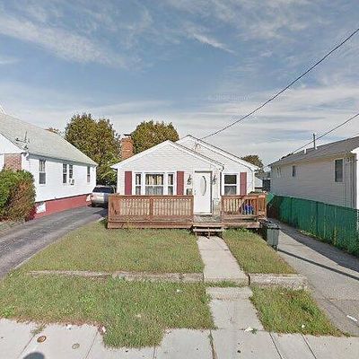 123 Hillwood St, Cranston, RI 02920