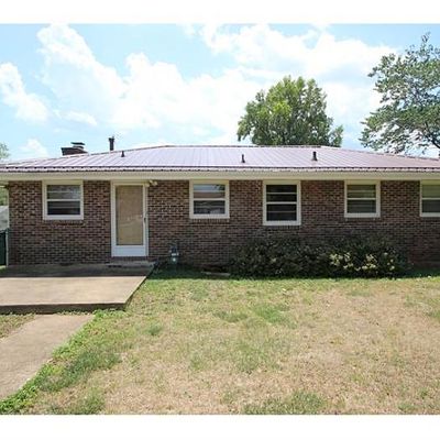 1409 E Chestnut St, Desloge, MO 63601