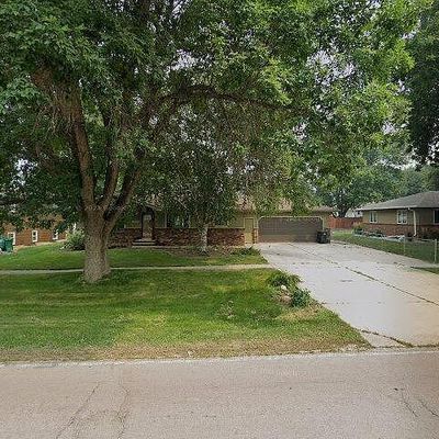 1325 Fell St, Larchwood, IA 51241