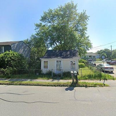 166 Sconticut Neck Rd, Fairhaven, MA 02719