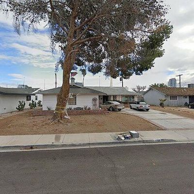 1725 Ivanhoe Way, Las Vegas, NV 89102