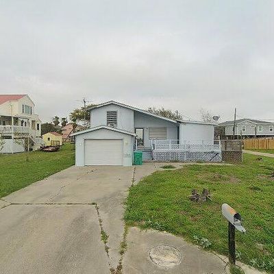 180 E Johnson Ave, Aransas Pass, TX 78336