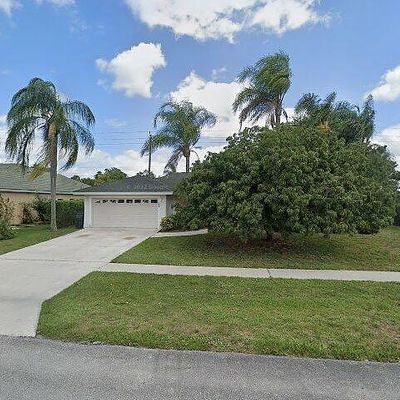 1588 Farmington Ave, Wellington, FL 33414