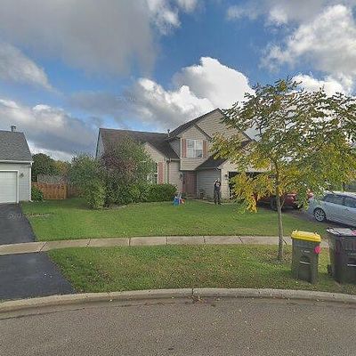 2 Kay Ct, Lake In The Hills, IL 60156