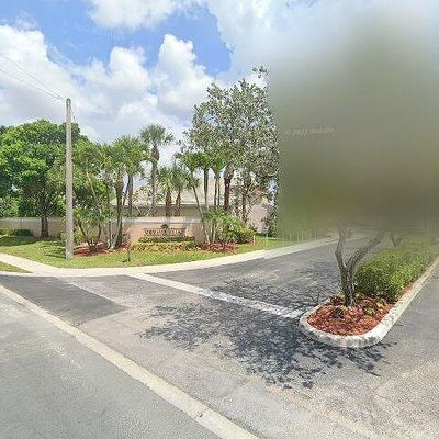 2000 Normandy Cir, West Palm Beach, FL 33409