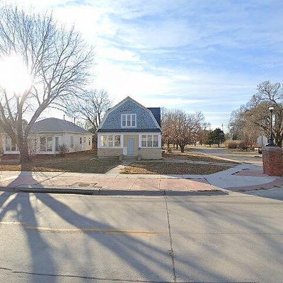 202 4 Th Ave, Holdrege, NE 68949