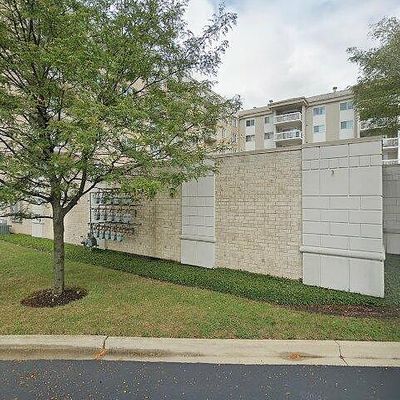 2020 Saint Regis Dr #202, Lombard, IL 60148