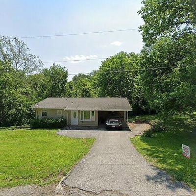 204 Bethesda Dr, Belleville, IL 62223