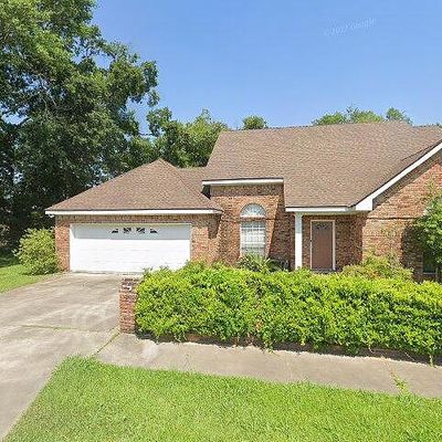 204 Student Ln, Lafayette, LA 70508