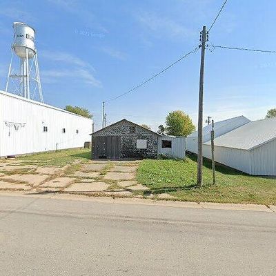 208 N Main St, Onslow, IA 52321