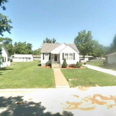 209 W Home St, Vandalia, MO 63382