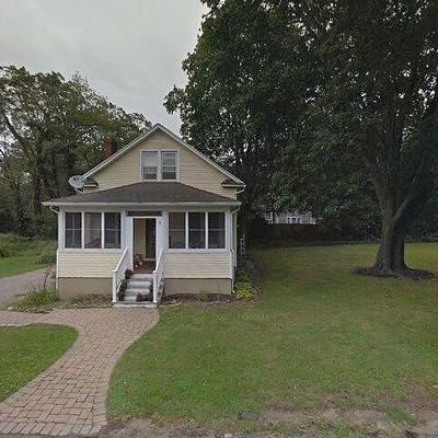 19 Milburn Rd, Sound Beach, NY 11789