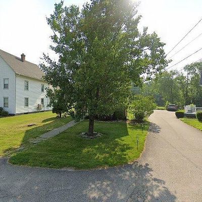 192 Castle Hill Rd, Whitinsville, MA 01588