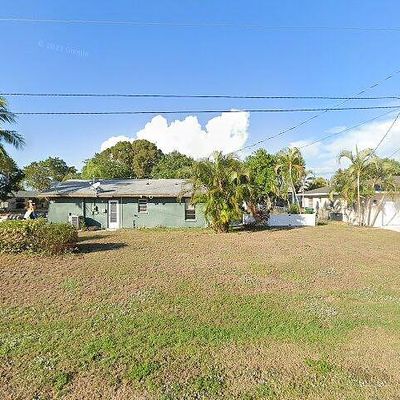 1923 Se 13 Th Ter, Cape Coral, FL 33990