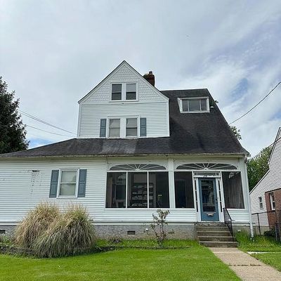 226 E Winona Ave, Norwood, PA 19074