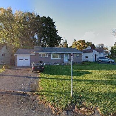 229 Meadowbrook Dr, Syracuse, NY 13210