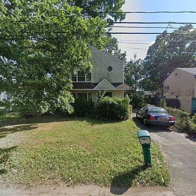 230 42 Nd St, Copiague, NY 11726