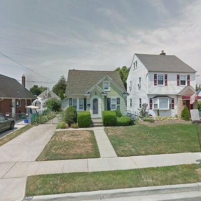 2328 State St, Oceanside, NY 11572