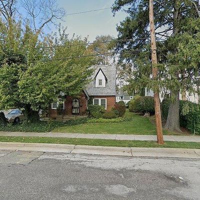 247 Dartmouth St, Hempstead, NY 11550