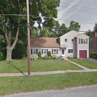 211 Ambergate Rd, Syracuse, NY 13214