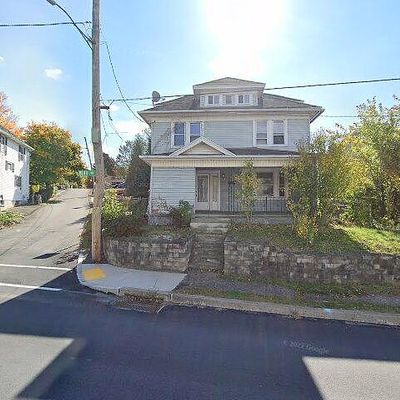 214 Boulevard Ave, Throop, PA 18512