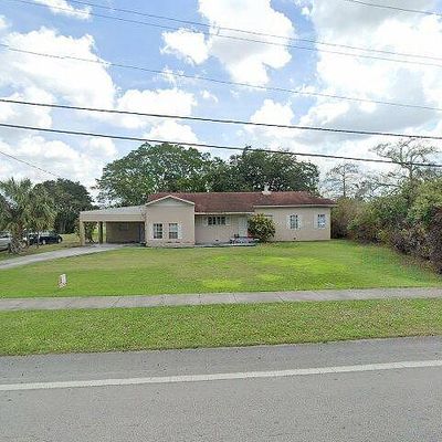 2220 E Main St, Pahokee, FL 33476