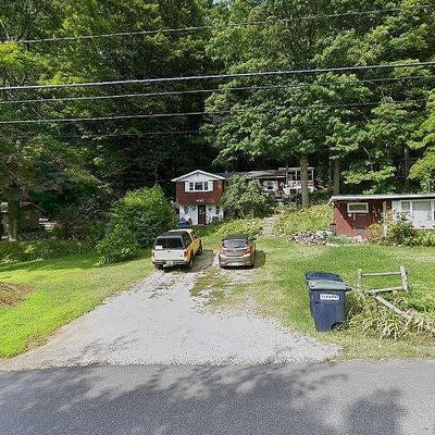 2685 N Pownal Rd, Pownal, VT 05261