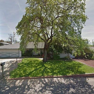 2863 Squire Ave, Redding, CA 96002