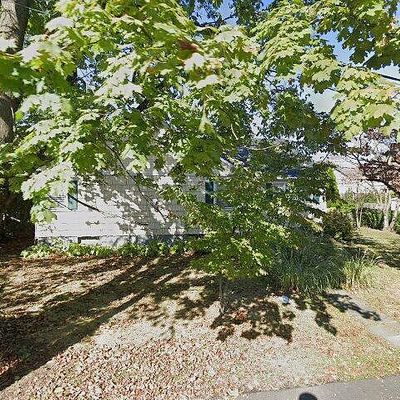 3 Sayles St, Cos Cob, CT 06807