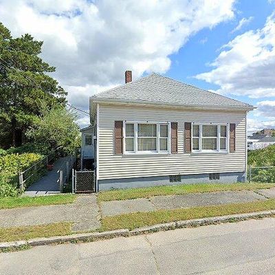 30 Buttonwood Rd, South Dartmouth, MA 02748