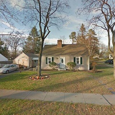 30 Ford St, Springfield, MA 01118