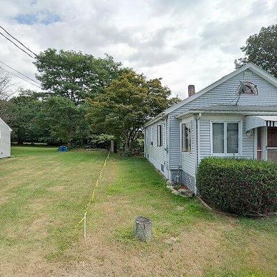 25 Pond St, Swansea, MA 02777