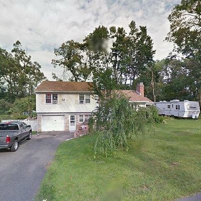 26 Oak Bluff Cir, East Longmeadow, MA 01028