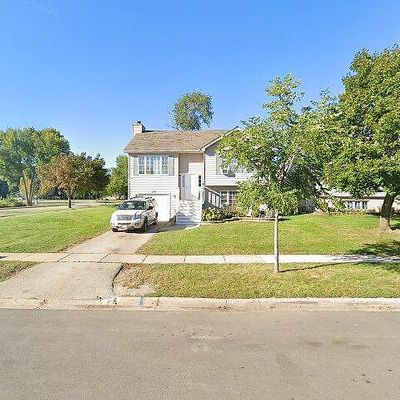 325 E Lester St, West Chicago, IL 60185