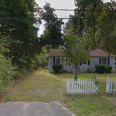 33 Cypress St, Plymouth, MA 02360