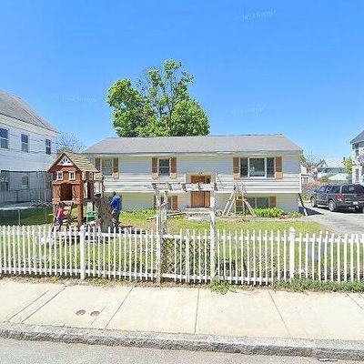 33 Newhall St, Lowell, MA 01852