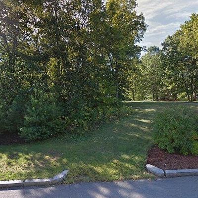 34 Goodnow Ln, Framingham, MA 01702