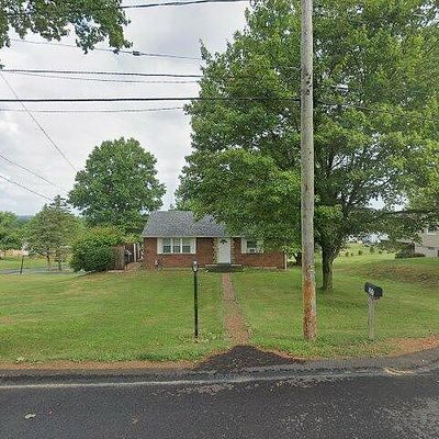 301 Russell Dr, New Brighton, PA 15066