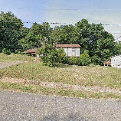 303 Kela Dr, Morganton, NC 28655