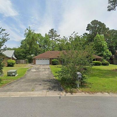 304 Quail Run Dr, Hinesville, GA 31313