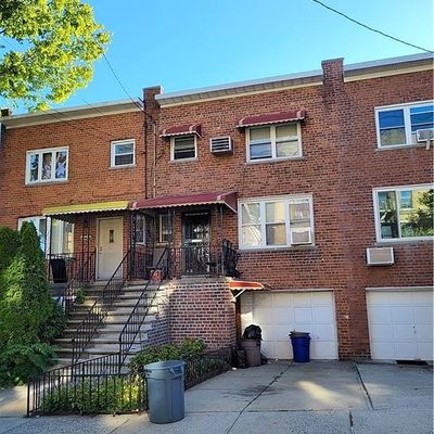 3042 Radcliff Ave, Bronx, NY 10469