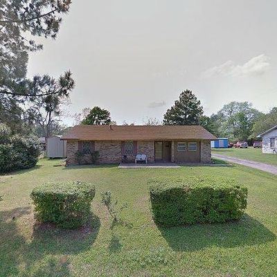 305 Hall St, Omaha, TX 75571