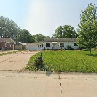 306 6 Th St, Charles City, IA 50616