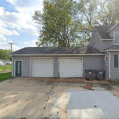 310 6 Th St Ne, Oelwein, IA 50662