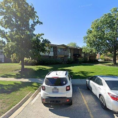 310 W Greenbriar Road #2 B, Glen Ellyn, IL 60137