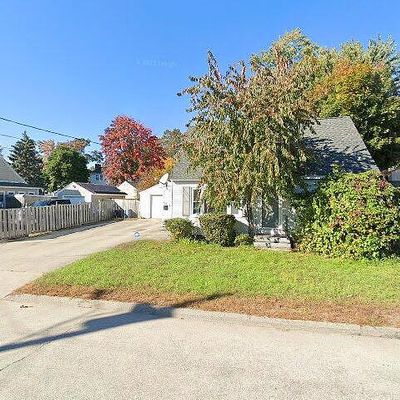 312 Seames Dr, Manchester, NH 03103