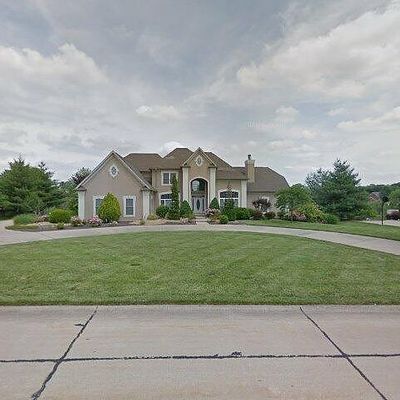 312 W Waters Edge Dr, Belleville, IL 62221