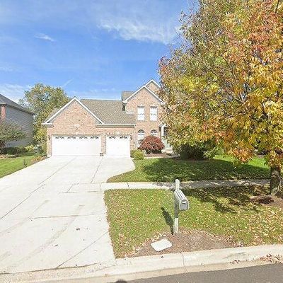 3807 Landsdown Ave, Naperville, IL 60564