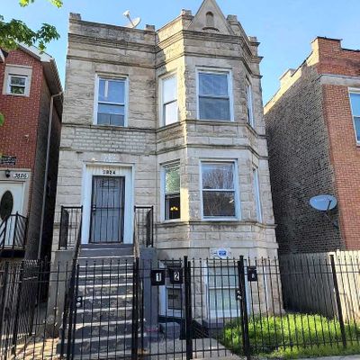 3824 W Grenshaw Street, Chicago, IL 60624