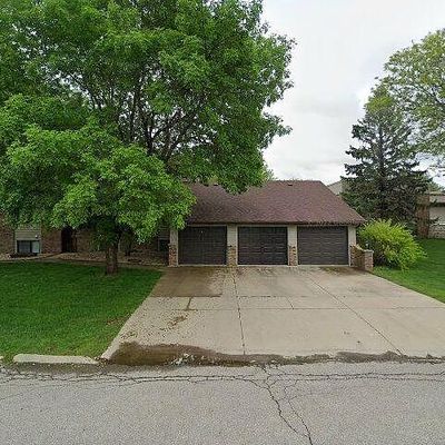 3919 Bradley Rd, Waterloo, IA 50701